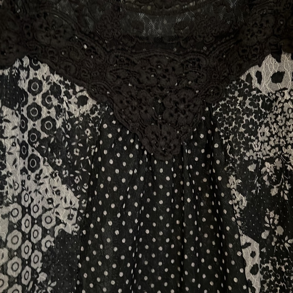 Ransom Black and Gray Women's Top - Picture 3 of 5